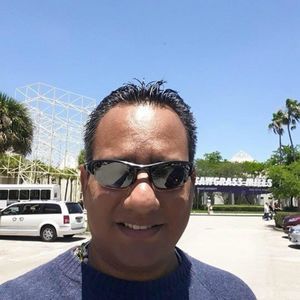 Meet your Posher, Victor